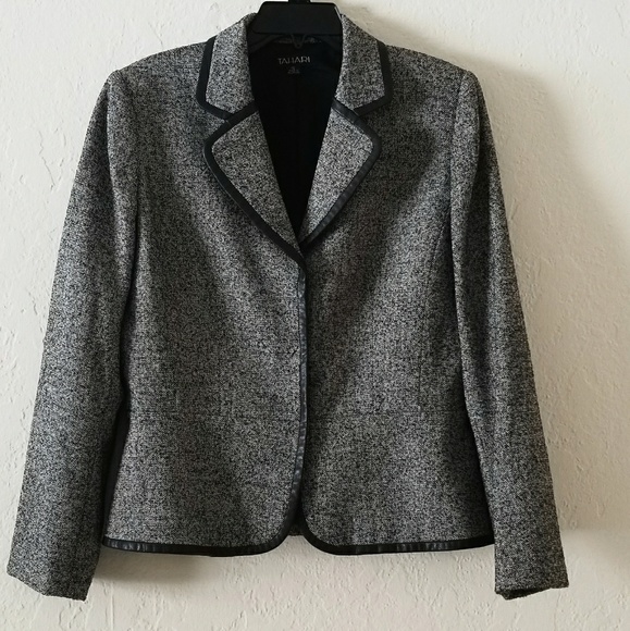 Tahari Jackets & Blazers - NWOT Tahari Wool Blend Blazer